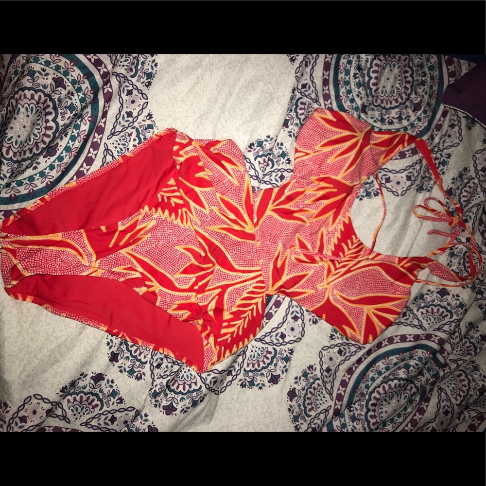 *Brand New* Halter Neck Bathing suit